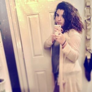 Meet your Posher, Alexandra